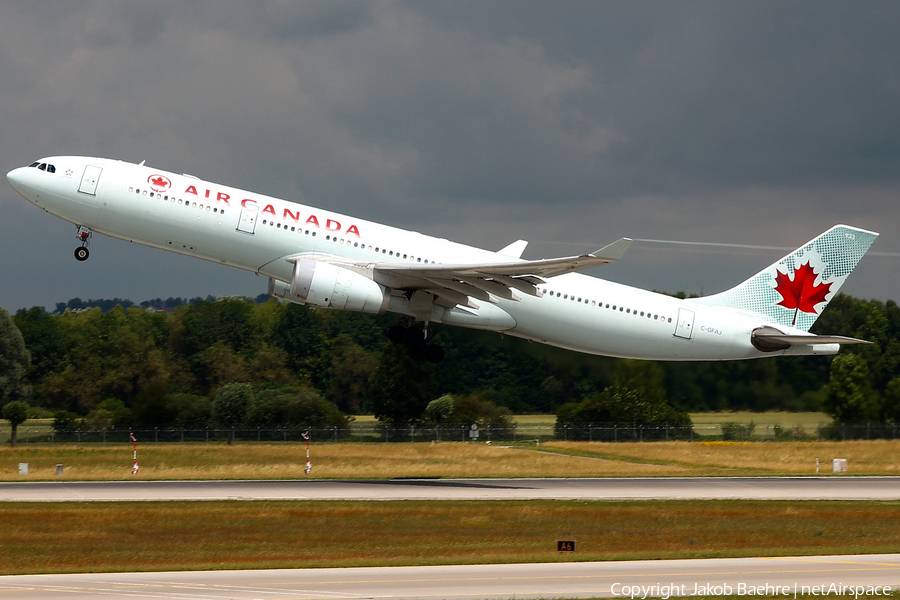 Air Canada Airbus A330-343X (C-GFAJ) | Photo 173840