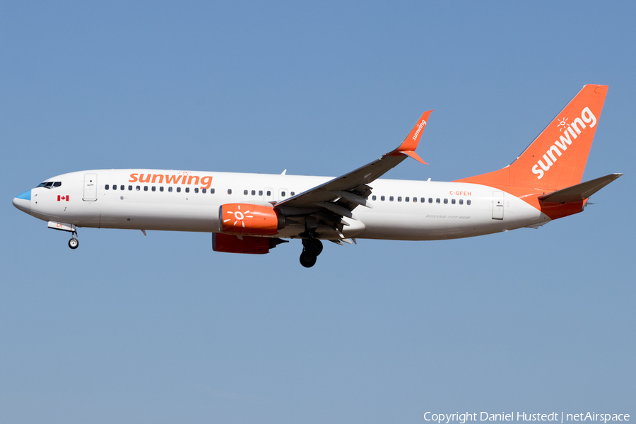 Sunwing Airlines Boeing 737-8GS (C-GFEH) | Photo 536502