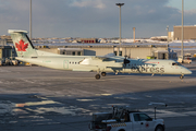 Air Canada Express (Jazz) Bombardier DHC-8-402Q (C-GGFP) at  Montreal - Pierre Elliott Trudeau International (Dorval), Canada