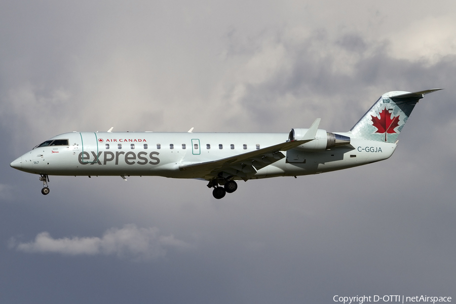 Air Canada Express (Jazz) Bombardier CRJ-200ER (C-GGJA) | Photo 445054