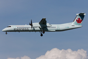 Air Canada Express (Jazz) Bombardier DHC-8-402Q (C-GGMQ) at  Vancouver - International, Canada