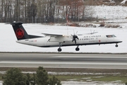 Air Canada Express (Jazz) Bombardier DHC-8-402Q (C-GGMZ) at  Kelowna - International, Canada