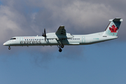 Air Canada Express (Jazz) Bombardier DHC-8-402Q (C-GGND) at  Vancouver - International, Canada