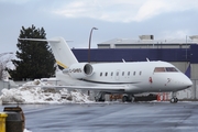 (Private) Bombardier CL-600-2B16 Challenger 604 (C-GHBS) at  Kelowna - International, Canada