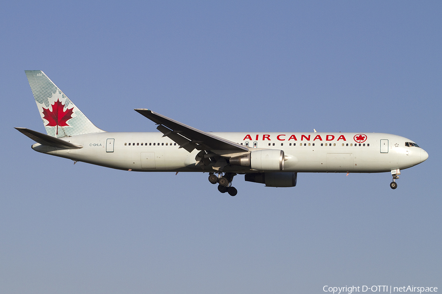 Air Canada Boeing 767-35H(ER) (C-GHLA) | Photo 373502