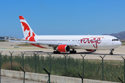 Air Canada Rouge Boeing 767-35H(ER) (C-GHLA) at  Barcelona - El Prat, Spain