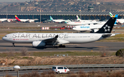 Air Canada Airbus A330-343X (C-GHLM) at  Madrid - Barajas, Spain