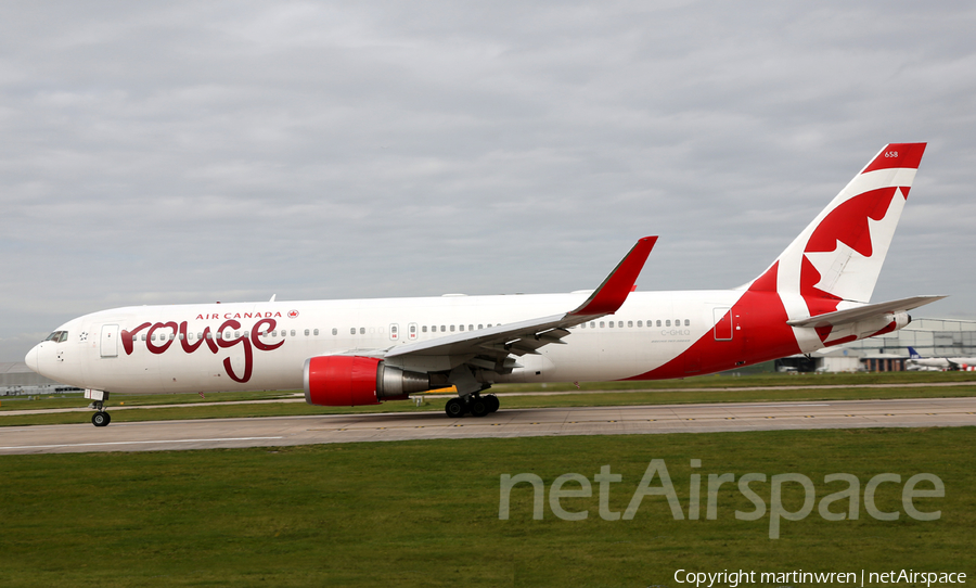 Air Canada Rouge Boeing 767-333(ER) (C-GHLQ) | Photo 356146