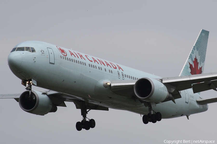 Air Canada Boeing 767-333(ER) (C-GHLT) | Photo 51671