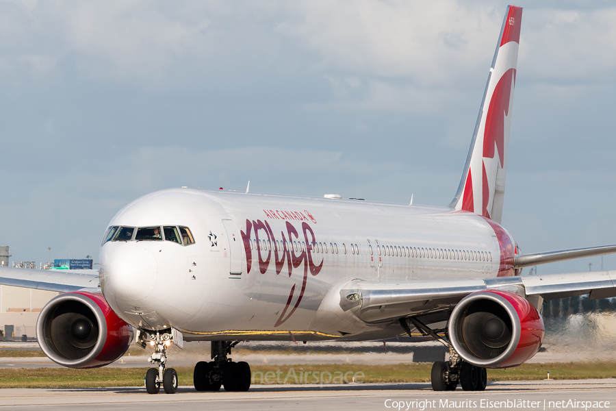 Air Canada Rouge Boeing 767-333(ER) (C-GHLT) | Photo 150478