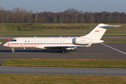 Execaire Bombardier BD-700-1A10 Global 6000 (C-GIIT) at  Hamburg - Fuhlsbuettel (Helmut Schmidt), Germany