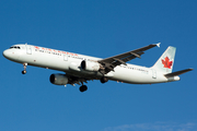 Air Canada Airbus A321-211 (C-GIUB) at  Tampa - International, United States