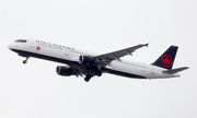Air Canada Airbus A321-211 (C-GIUF) at  Los Angeles - International, United States