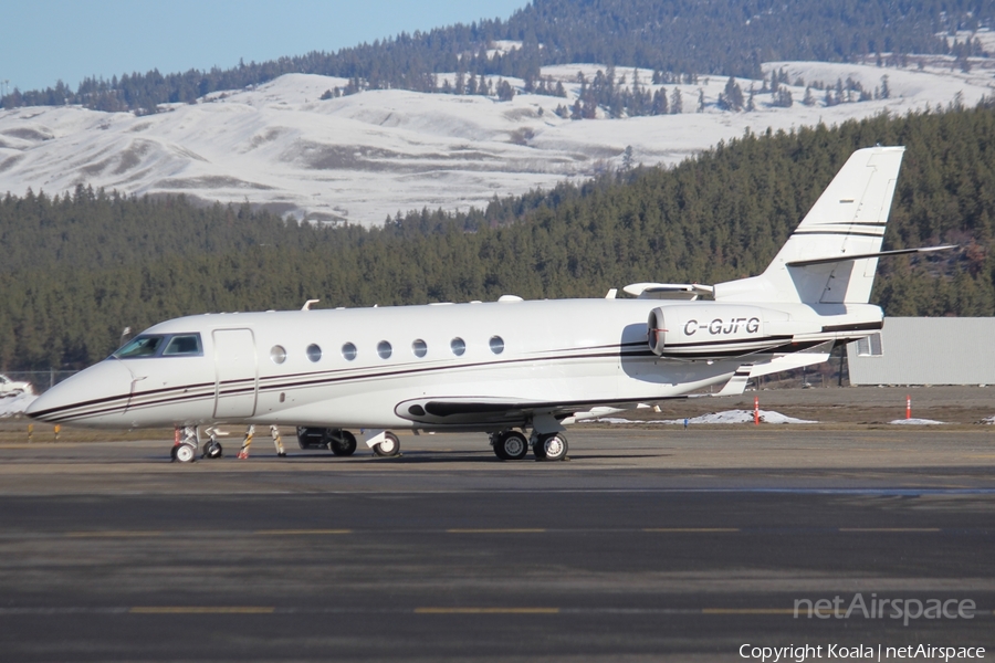 Skyservice Business Aviation Gulfstream G200 (C-GJFG) | Photo 610047