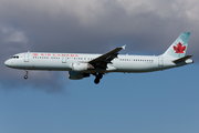 Air Canada Airbus A321-211 (C-GJWD) at  Vancouver - International, Canada