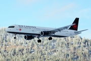 Air Canada Airbus A321-211 (C-GJWN) at  Kelowna - International, Canada