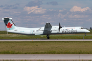 Air Canada Express (Jazz) Bombardier DHC-8-402Q (C-GJZA) at  Calgary - International, Canada