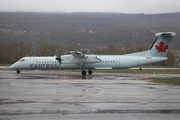 Air Canada Express (Jazz) Bombardier DHC-8-402Q (C-GJZY) at  Kelowna - International, Canada