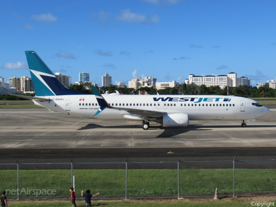 WestJet Boeing 737-8CT (C-GKWJ) | Photo 285696
