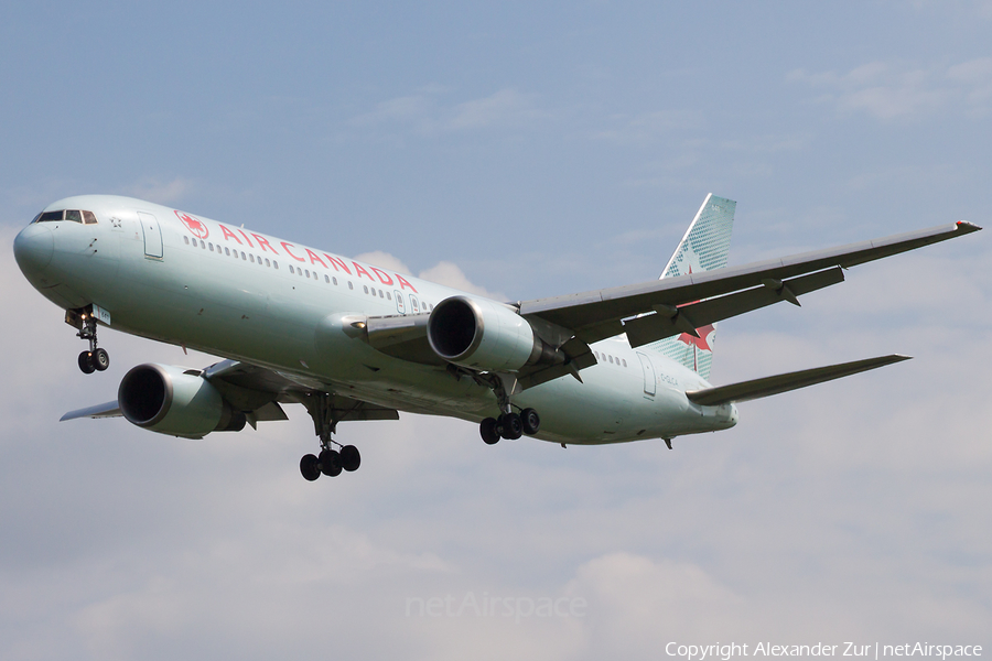 Air Canada Boeing 767-375(ER) (C-GLCA) | Photo 466133