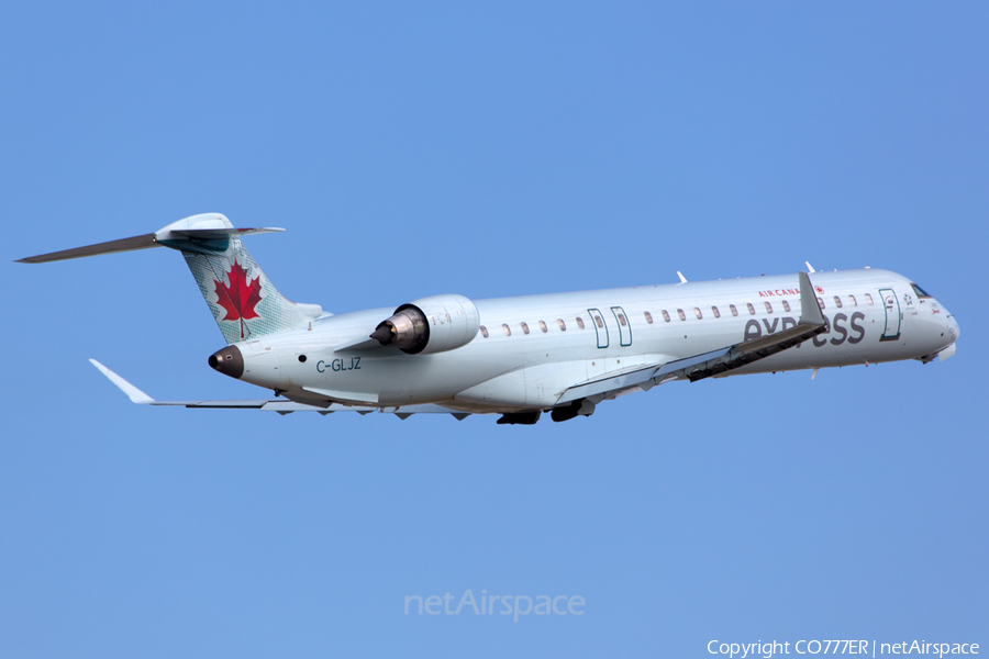 Air Canada Express (Jazz) Bombardier CRJ-705LR (C-GLJZ) | Photo 59562