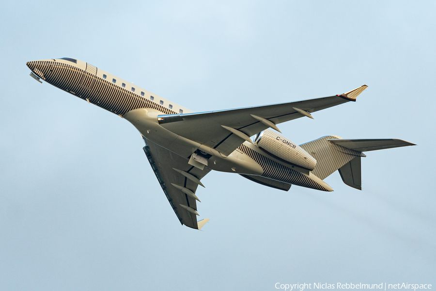(Private) Bombardier BD-700-1A10 Global Express (C-GNCB) | Photo 368185