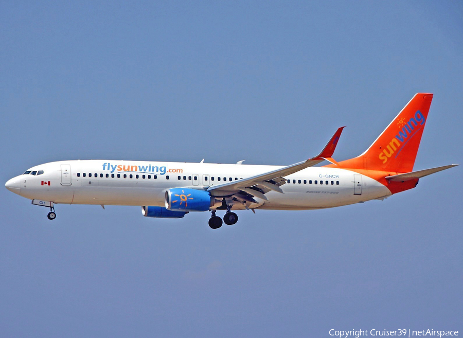 Sunwing Airlines Boeing 737-81D (C-GNCH) | Photo 289389