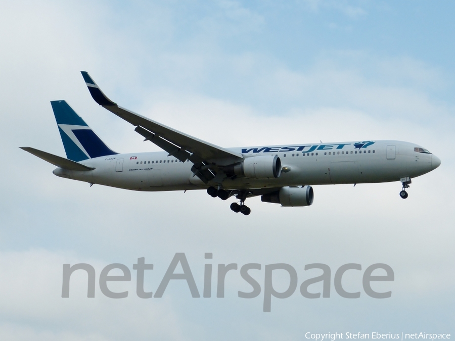 WestJet Boeing 767-338(ER) (C-GOGN) | Photo 124767
