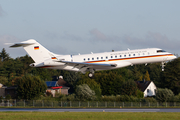 German Air Force Bombardier BD-700-1A10 Global 6000 (C-GOMN) at  Hamburg - Fuhlsbuettel (Helmut Schmidt), Germany