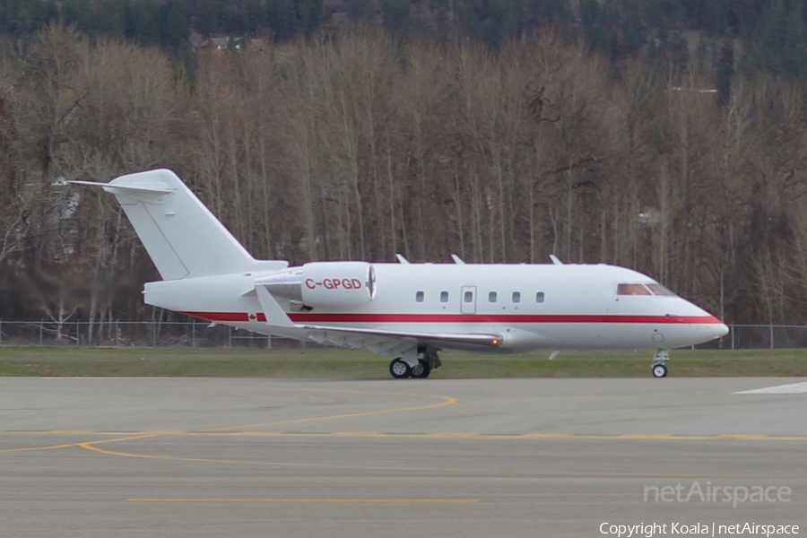 (Private) Bombardier CL-600-2B16 Challenger 604 (C-GPGD) | Photo 535653