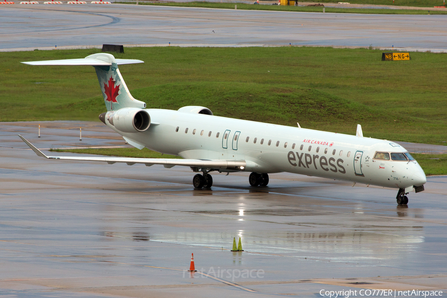 Air Canada Express (Jazz) Bombardier CRJ-705ER (C-GPJZ) | Photo 49249