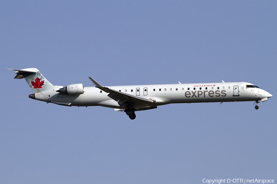 Air Canada Express (Jazz) Bombardier CRJ-705ER (C-GPJZ) | Photo 454231