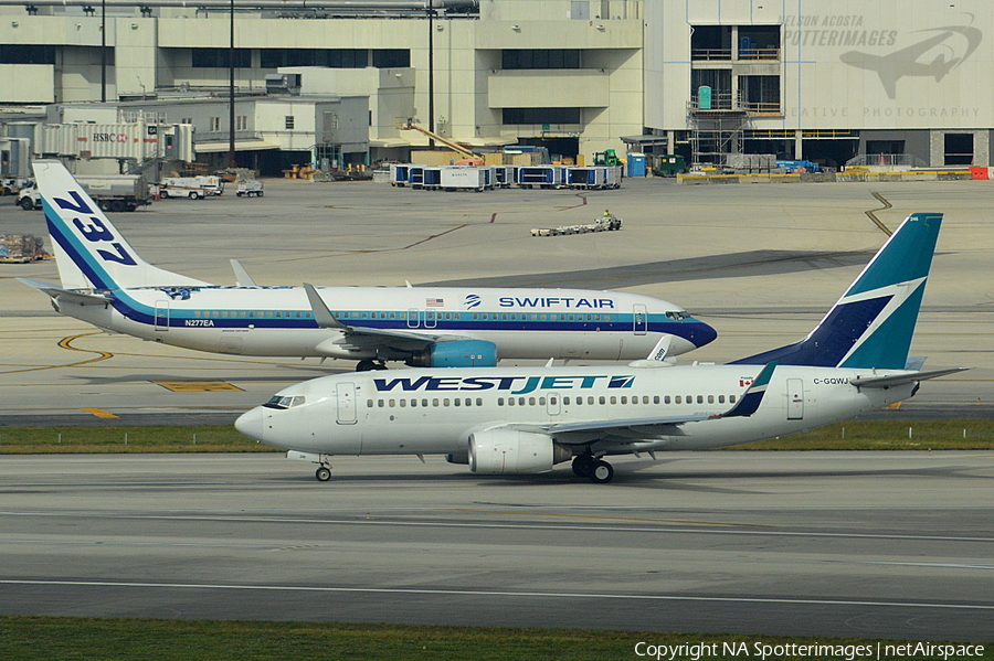WestJet Boeing 737-7CT (C-GQWJ) | Photo 281801