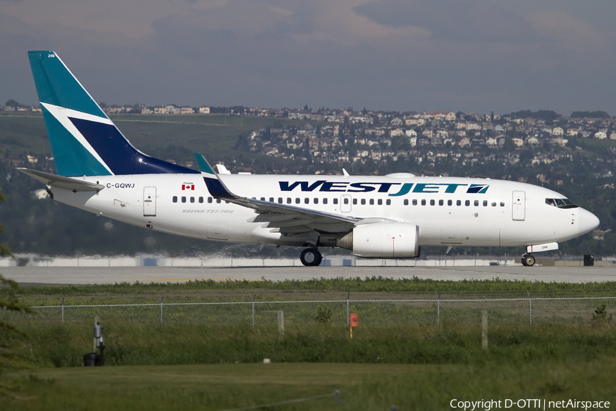 WestJet Boeing 737-7CT (C-GQWJ) | Photo 444708