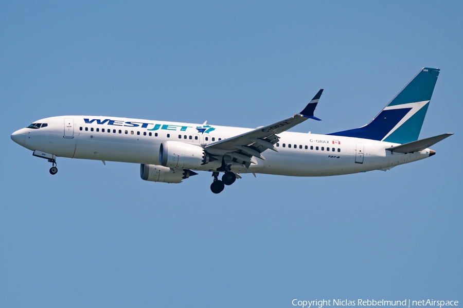WestJet Boeing 737-8 MAX (C-GRAX) | Photo 680856