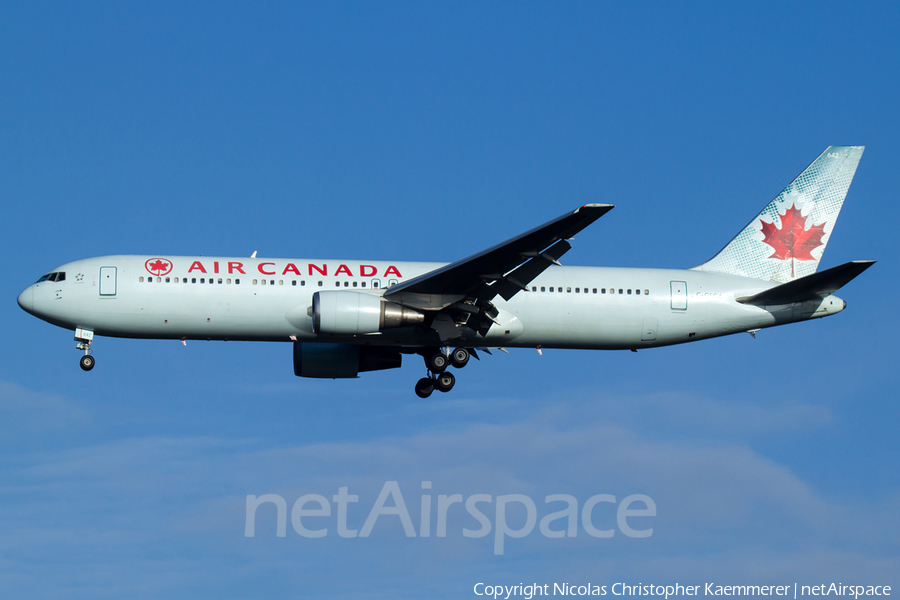 Air Canada Boeing 767-375(ER) (C-GSCA) | Photo 121951
