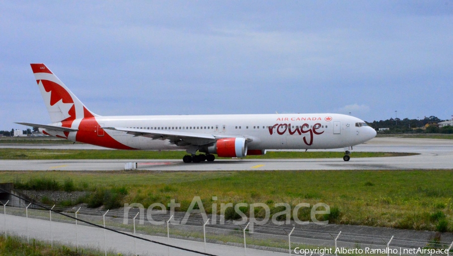 Air Canada Rouge Boeing 767-375(ER) (C-GSCA) | Photo 247314