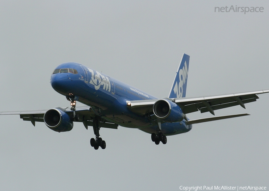 Zoom Airlines Boeing 757-28A (C-GTSN) | Photo 4846