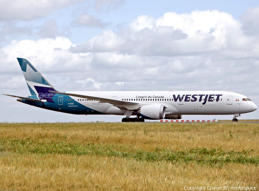 WestJet Boeing 787-9 Dreamliner (C-GUDH) | Photo 373445