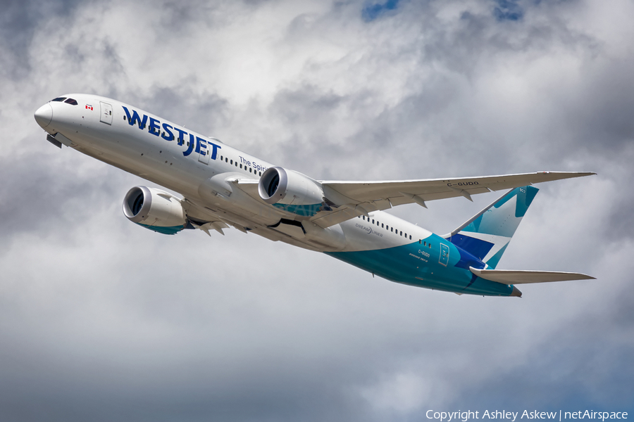 WestJet Boeing 787-9 Dreamliner (C-GUDO) | Photo 383661