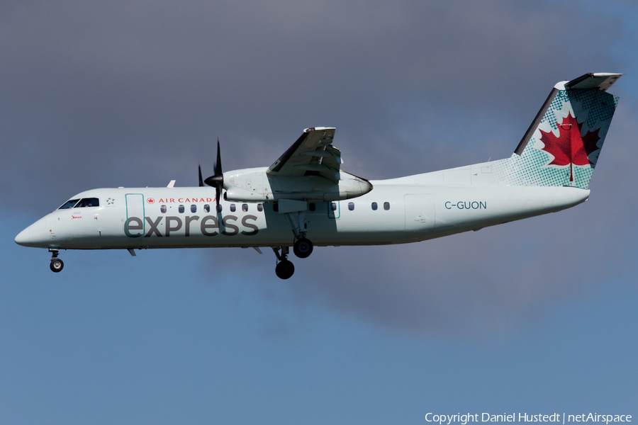 Air Canada Express (Jazz) de Havilland Canada DHC-8-301 (C-GUON) | Photo 415259