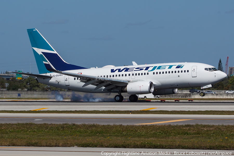 WestJet Boeing 737-7CT (C-GUWJ) | Photo 168454