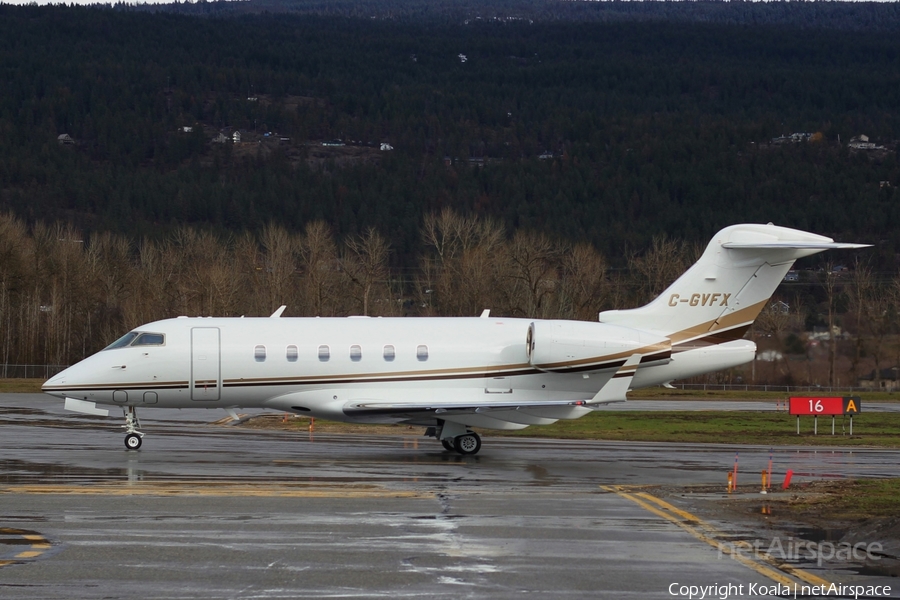 Execaire Bombardier BD-100-1A10 Challenger 300 (C-GVFX) | Photo 535535