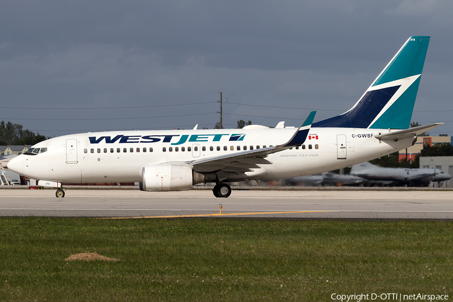 WestJet Boeing 737-7CT (C-GWBF) | Photo 138384