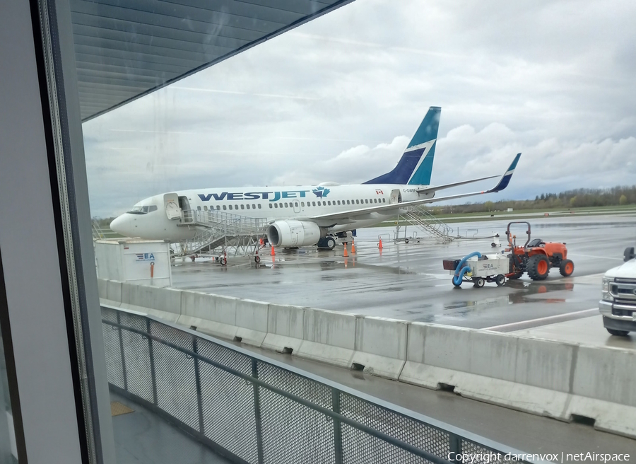 WestJet Boeing 737-7CT (C-GWBF) | Photo 576860