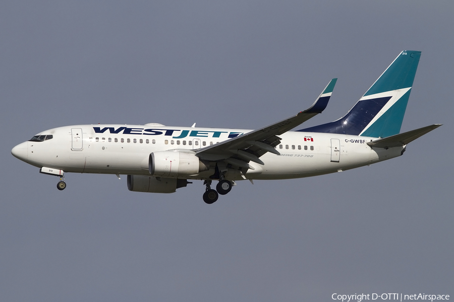 WestJet Boeing 737-7CT (C-GWBF) | Photo 443168