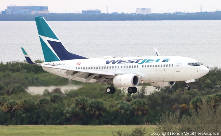 WestJet Boeing 737-7CT (C-GWCM) | Photo 569321