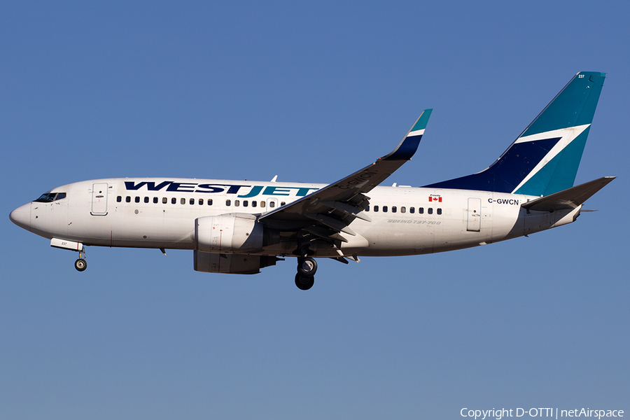 WestJet Boeing 737-7CT (C-GWCN) | Photo 546966