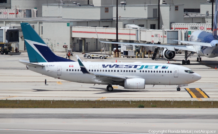 WestJet Boeing 737-7CT (C-GWJF) | Photo 542792