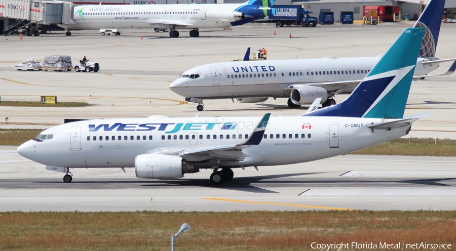 WestJet Boeing 737-7CT (C-GWJF) | Photo 569336
